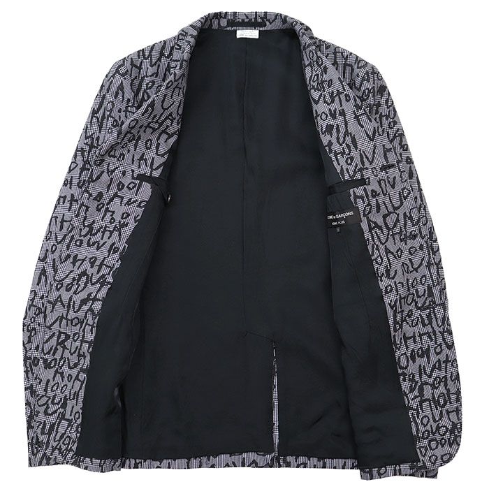 【新品同様】COMME des GARCONS HOMME PLUS コムデギャルソンオムプリュス セットアップ グレンチェック S メンズ テーラードジャケット 3B ショートパンツ EDWARD GOSS ウール × ポリエステル アルファベット 総柄 共生地/ボタン付 グレー ブラック 黒 灰色 日本製 新品同様】COMME des GARCONS HOMME PLUS コムデギャルソンオム