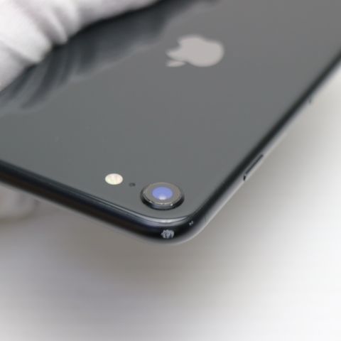 超美品 SIMフリー iPhone SE 第2世代 64GB ブラック スマホ 白ロム 