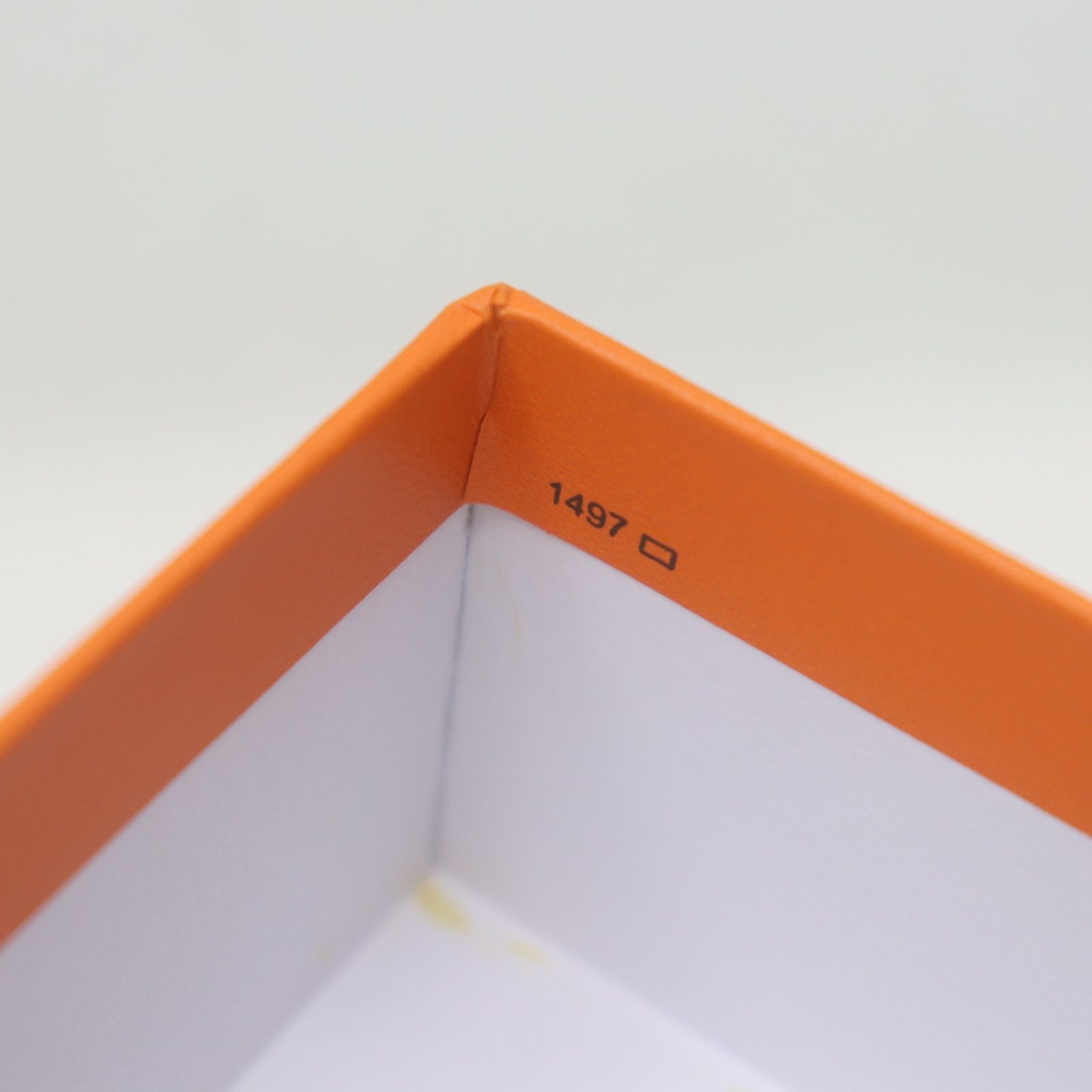 ITWQ0LYY38F1 HERMES エルメス 空箱 バーキン25 1497□ オレンジ