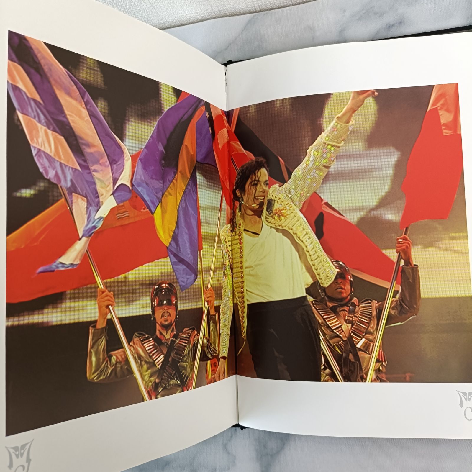 限定写真集】マイケル・ジャクソン KING OF POP Japan.ver 1万部