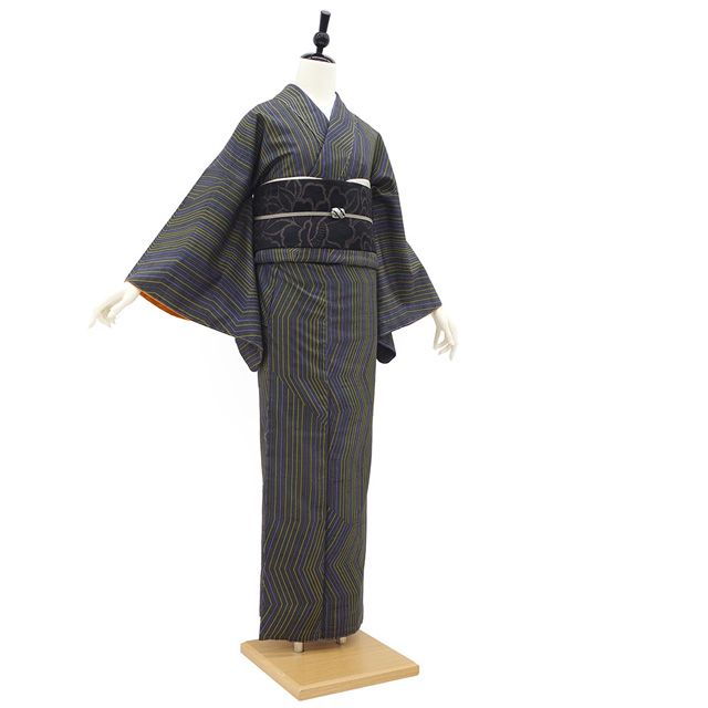 新古品】 本場牛首紬 着物 正絹 袷 石川県指定無形文化財 白山工房