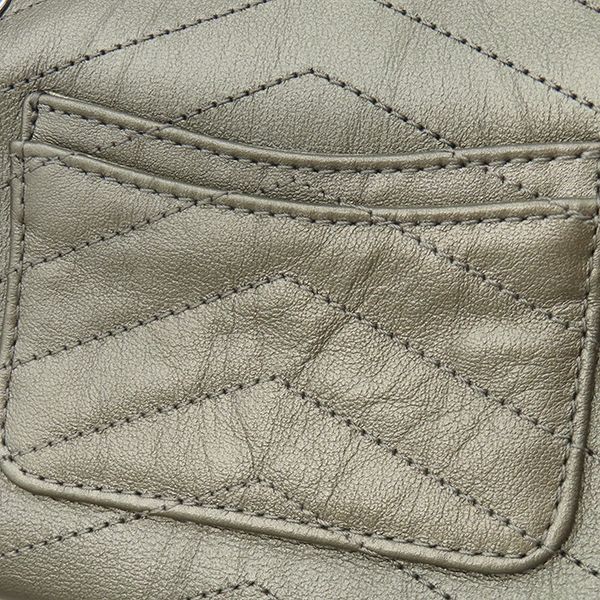 シャネル CHANEL ショルダーバッグ シェブロ チェーン ショルダー レザー シルバーグレー ココマーク エンベロープ 26******【中古】 CHANEL - シャネル CHANEL ショルダーバッグ シェブロ チェーン