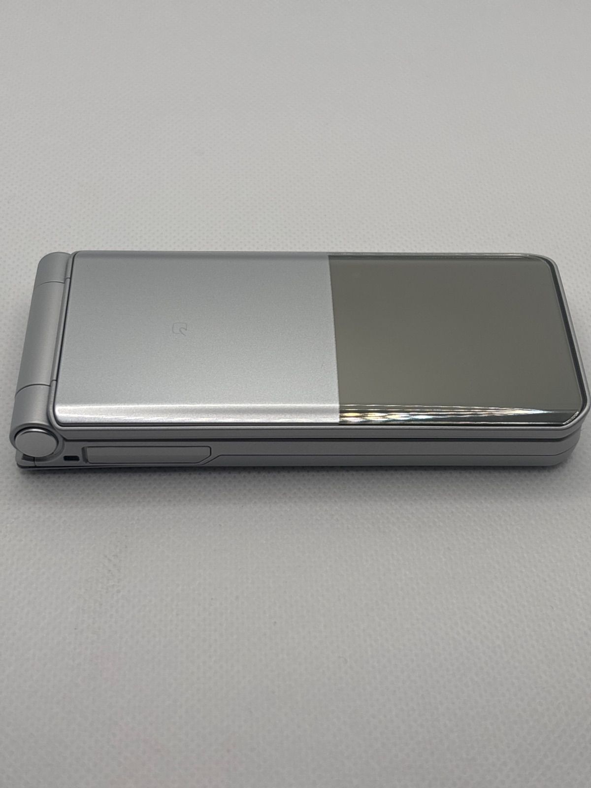 docomo arrowsケータイ F-03L シルバー 美品 - メルカリ