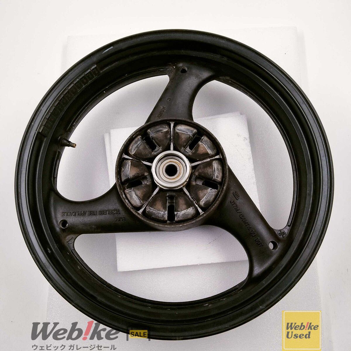 スズキ純正中古パーツ GSX400インパルス リアホイール MT4.00×17