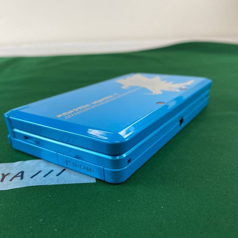 ◇YA111【限定モデル】Nintendo 3DS モンスターハンター4 ハンター