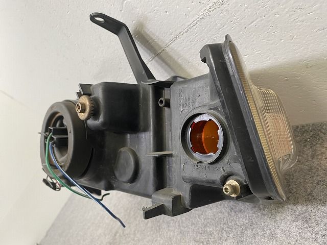 ボンゴフレンディ SGEW 純正 右 ヘッドライト/ランプ ハロゲン STANLEY 