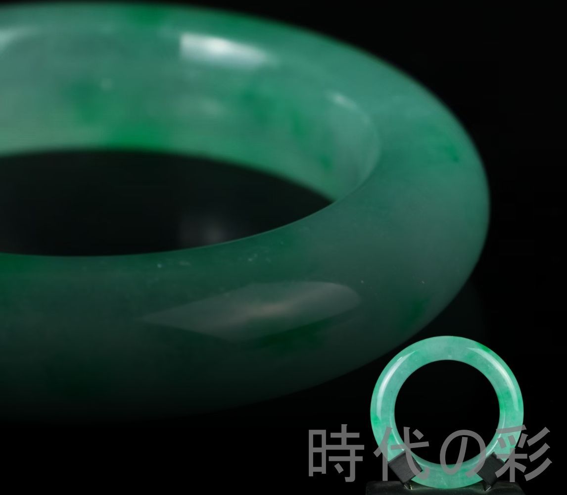 中国古美術 完美高氷種翡翠 方条バングル 精巧手彫 無傷透明石 水頭