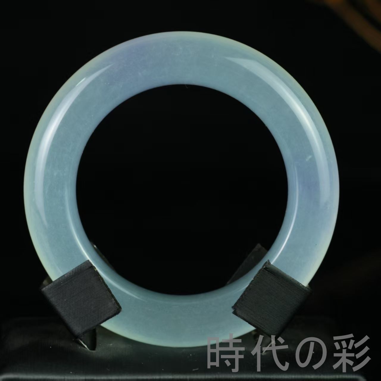 『高冰種翡翠 丸型バングル』中国古美術 ミャンマー天然翡翠 58-60mm 面包圈型 手工精工彫刻 装身具 装飾品 收蔵品 R08040611