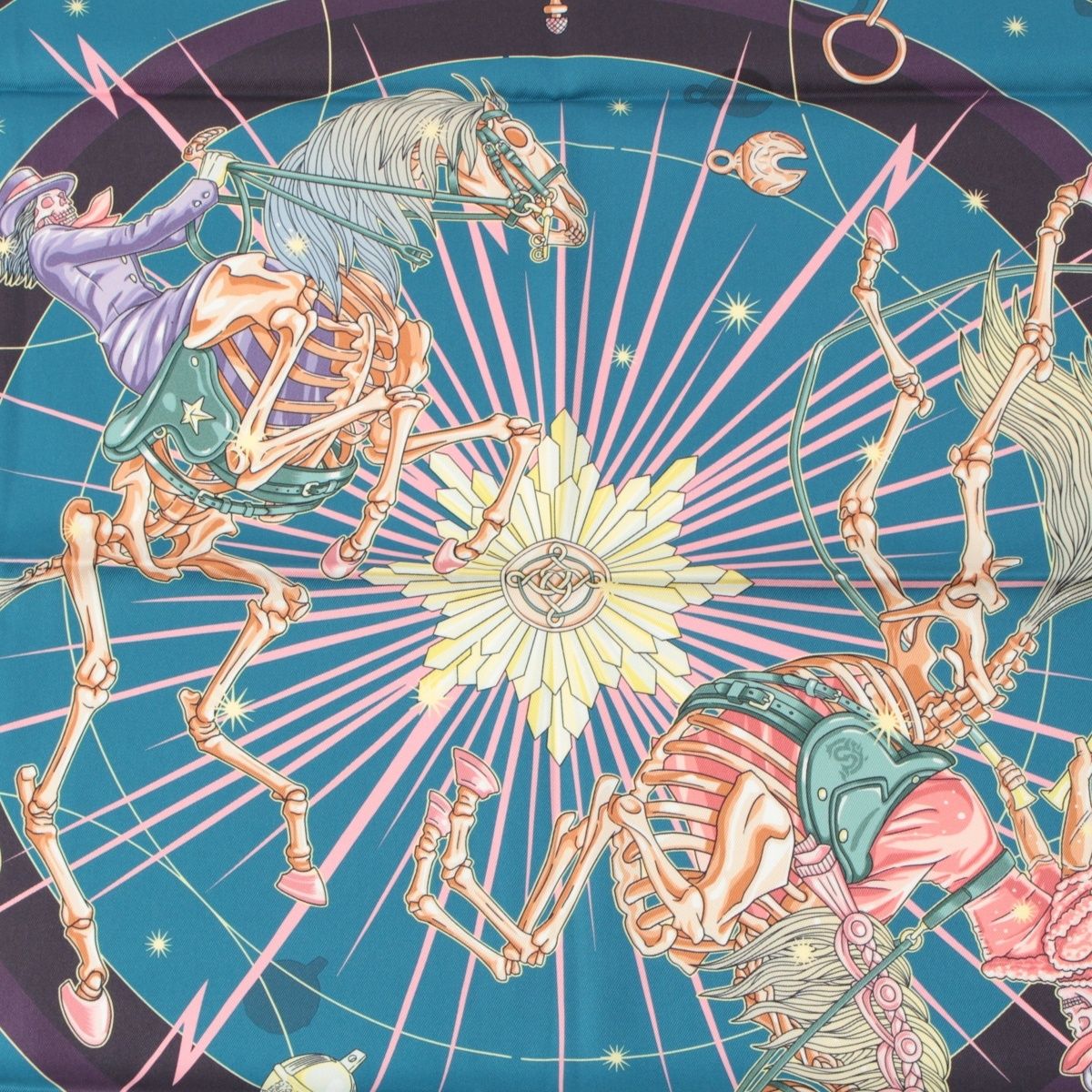 HERMESエルメスCHORUS STELLARUM ピンク カレ70 Hermes scarf 70 cm Pink Peach silk Chorus Stellarum | eBay