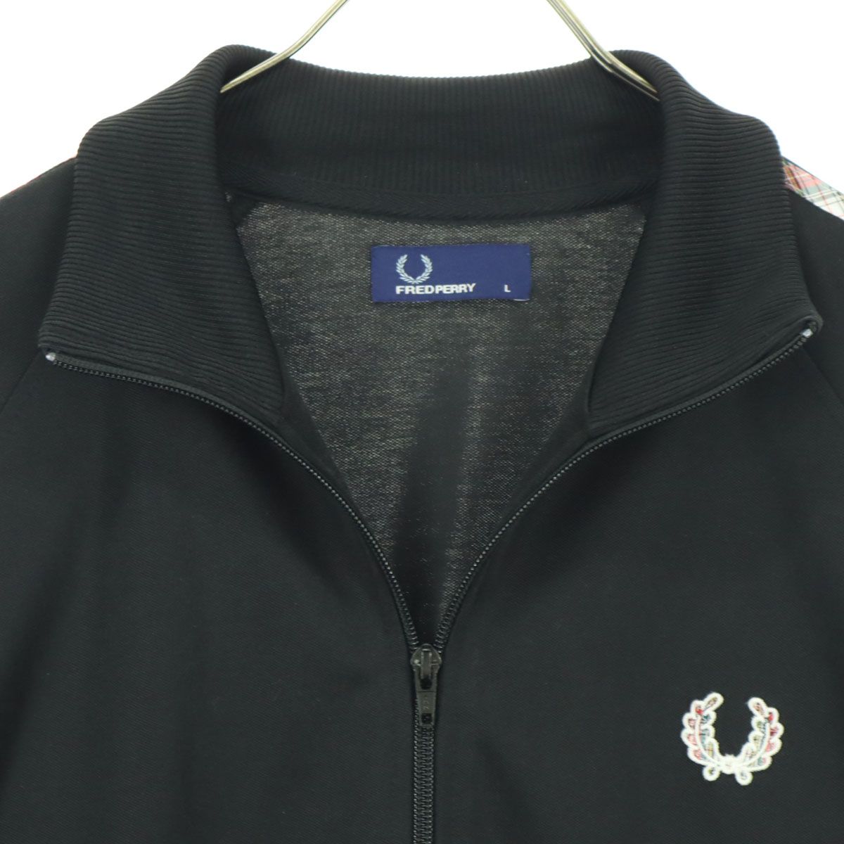 美品 FRED PERRY フレッドペリー ポルトガル製 ワンポイントロゴ 長袖 