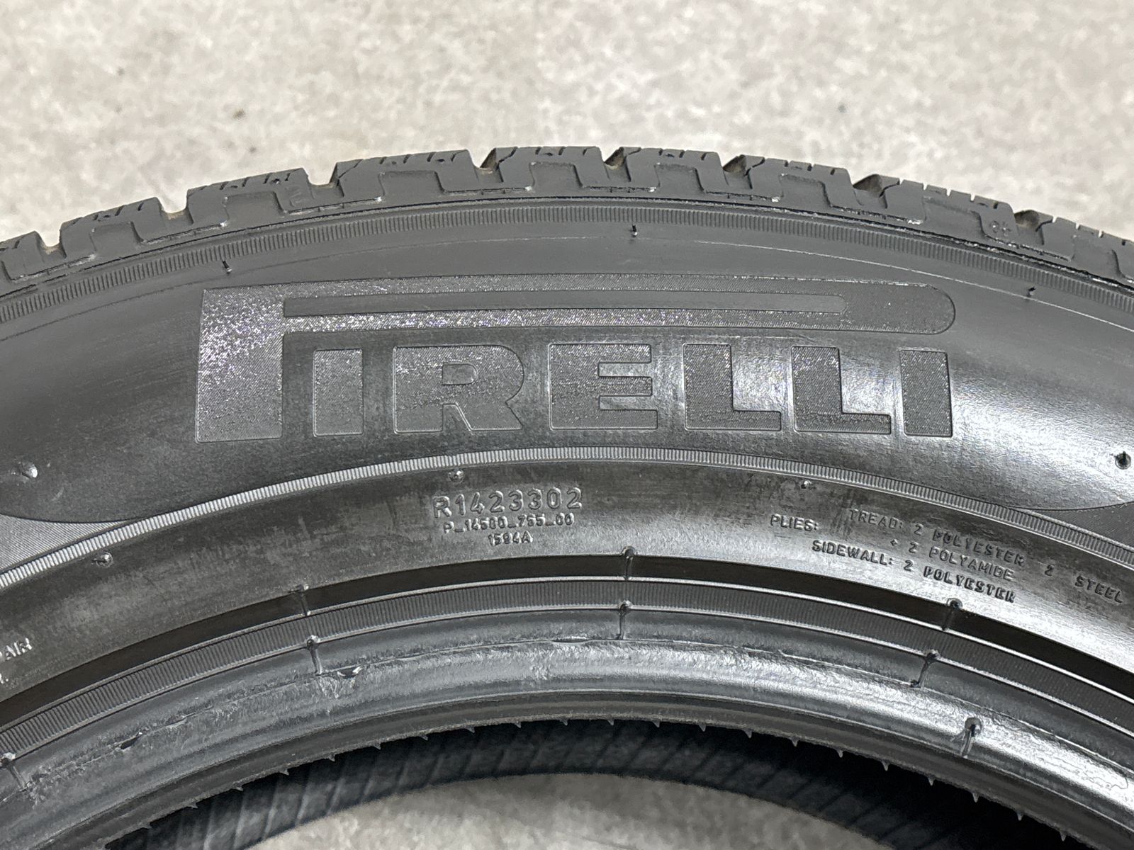 バリ溝】ピレリ スコーピオンウィンター 235/60R18 2本 マカン GLC 