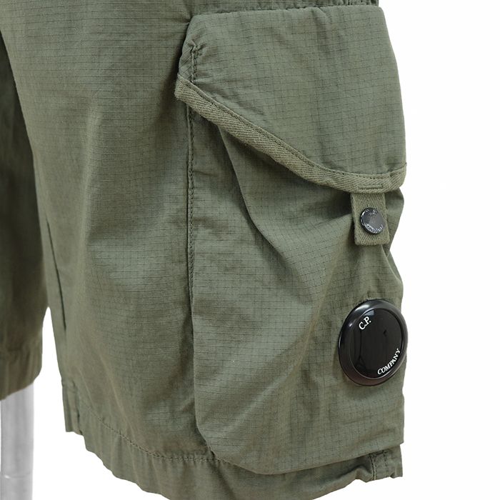SALE【美品】C.p. Company シーピーカンパニー カーゴショートパンツ 