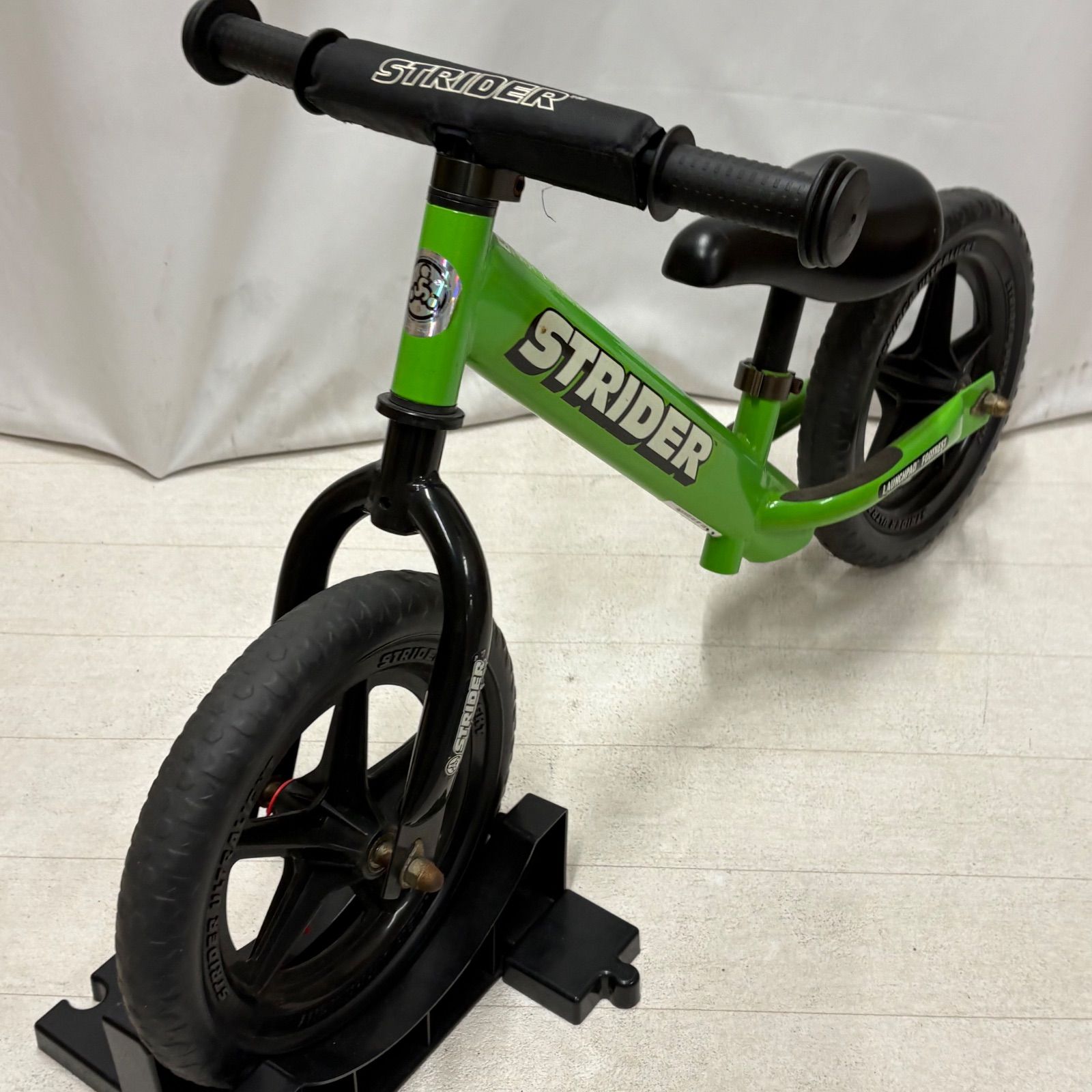 希少限定品 STRIDER ストライダー ST-4 グリーン ソフトサドル - メルカリ