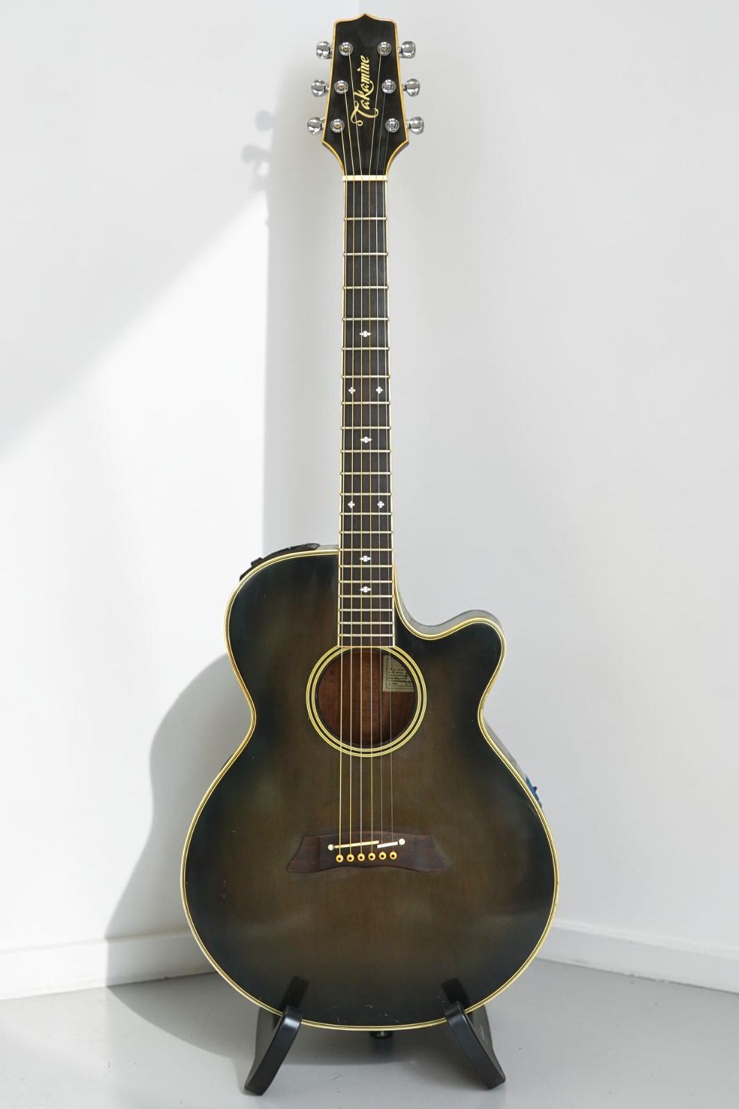 Takamine PT-108 エレアコ ダークグリーン系 カッタウェイ 音出し確認