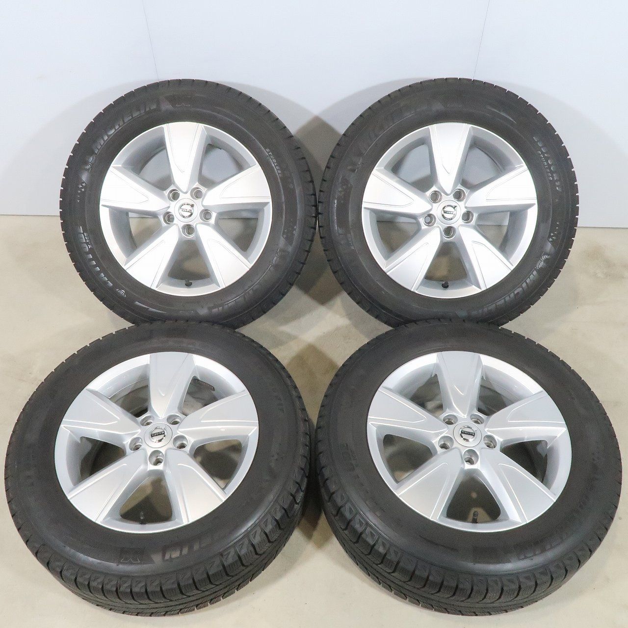 4本 ボルボ XC40 純正 17インチ 7.5J +50.5 5H PCD108 スタッドレス 