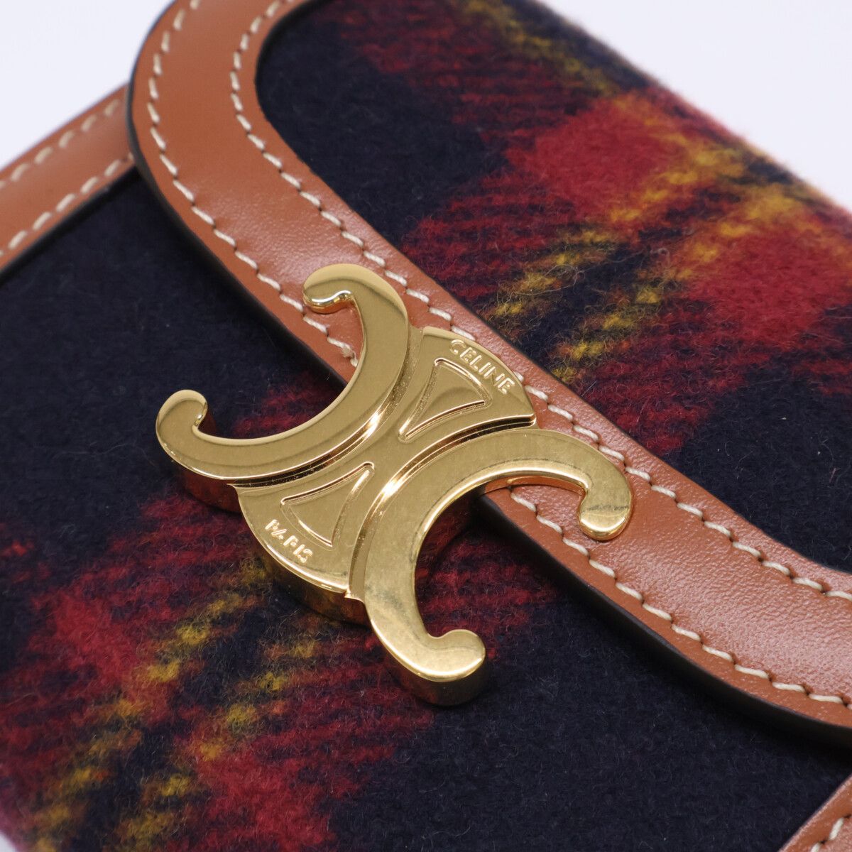 CELINE セリーヌ 【新品同様】24年製 10D782GEO.14ML SMALL FLAP