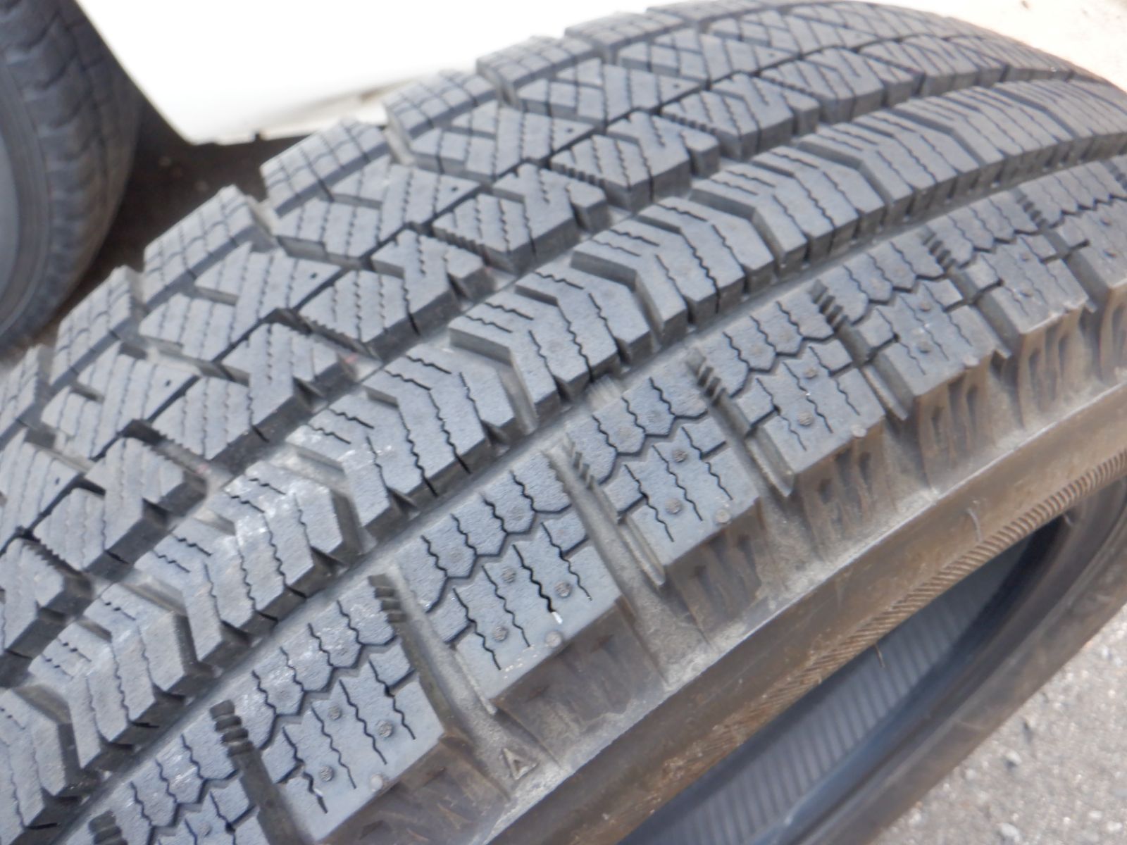 一点もの】未使用に近い 155/65R14スタッドレス ブリヂストン