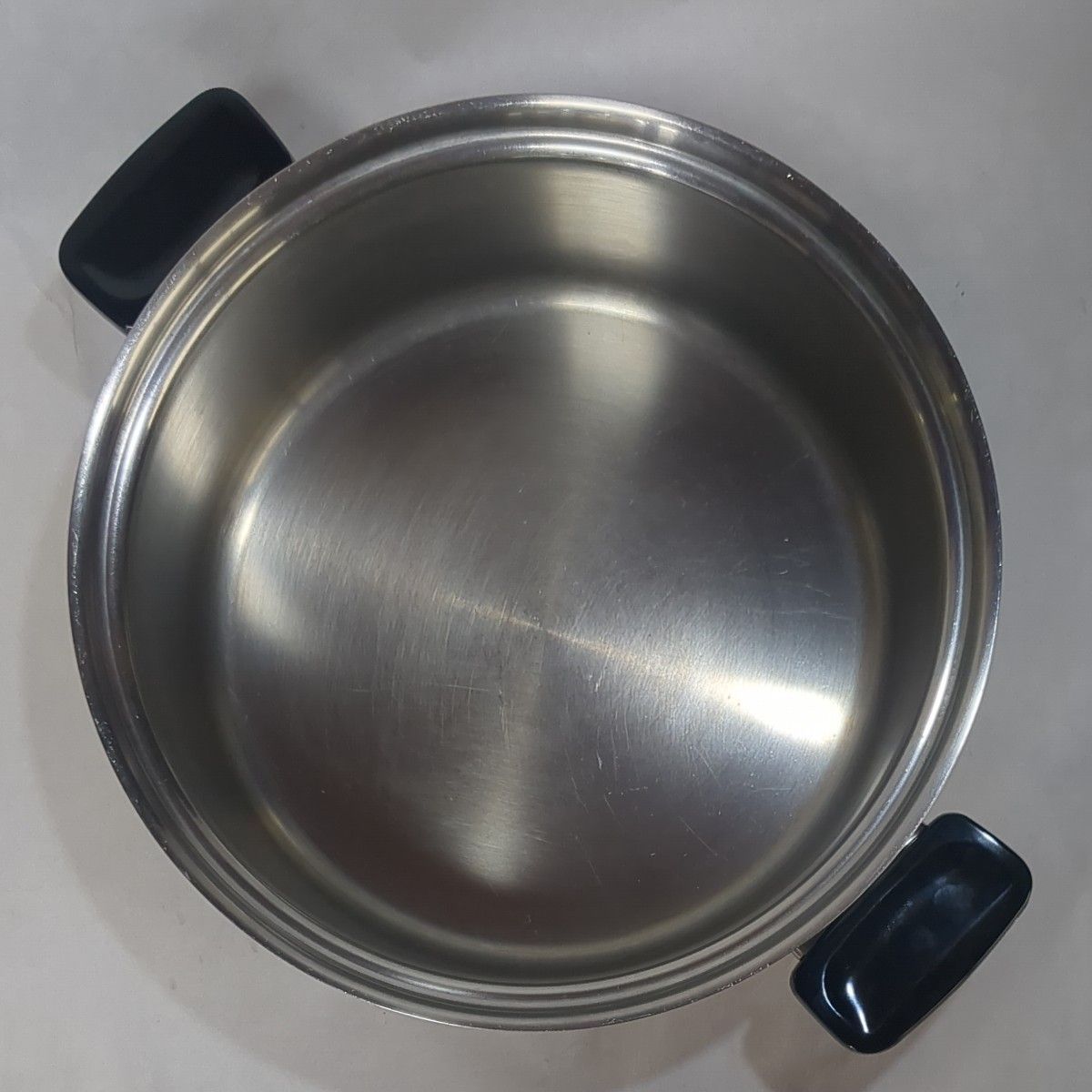 ビタクラフト 5層 両手鍋 No.5506 容量5.5リットル USED良品 - メルカリ
