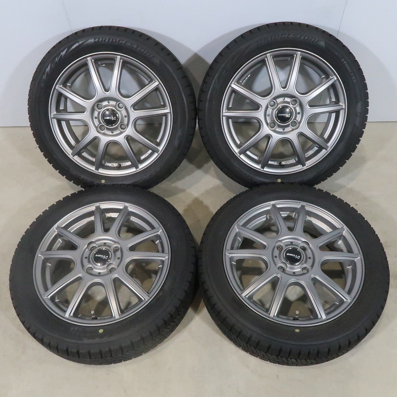 バリ溝】軽自動車に 4本 社外 15インチ スタッドレス ブリヂストン 