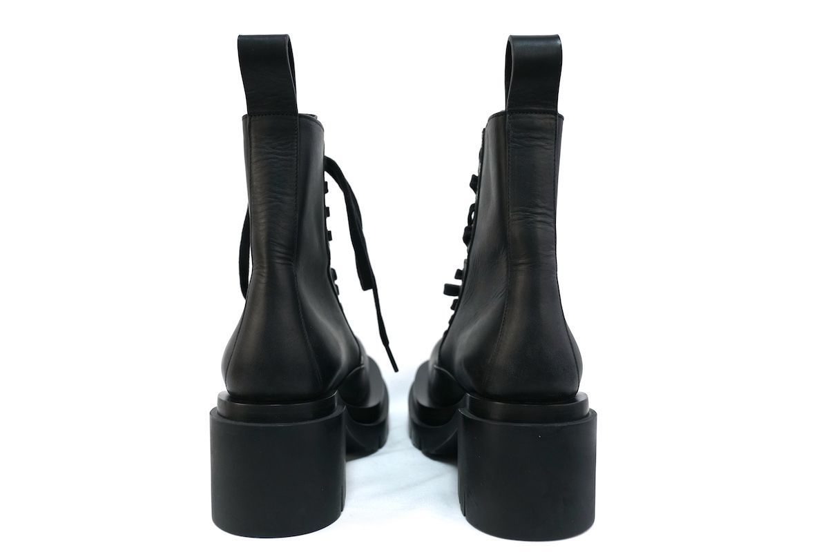 BOTTEGA Lug Boots ボッテガヴェネタ ラグ アンクル ブーツ レザー