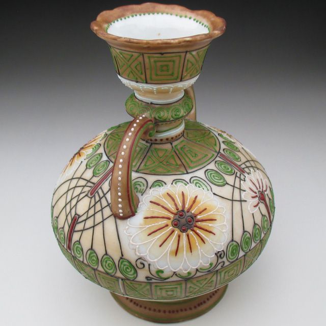 オールドノリタケ 茶色地金エナメル盛り花文 花瓶 オールドノリタケ エナメル盛り花文 花瓶 - メルカリ