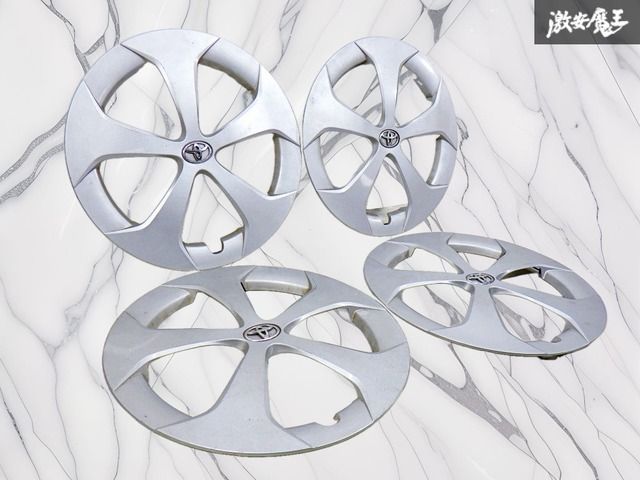 ストア出品！】トヨタ 純正 ZVW30 プリウス 後期 ホイールセンター 