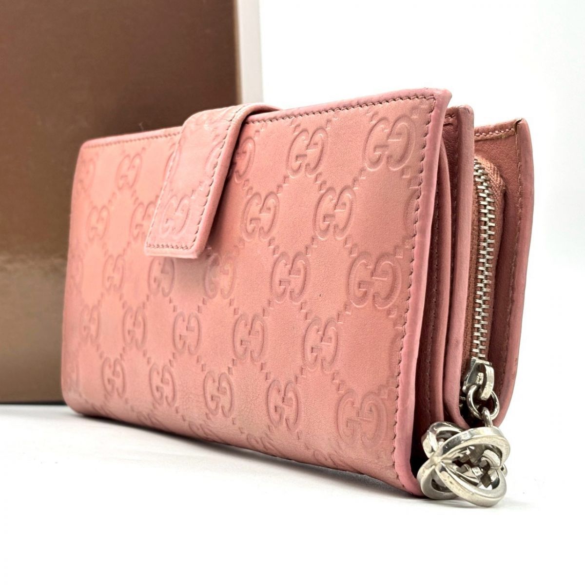 【極美品】GUCCI 長財布 ラウンドファスナーインターロッキング 　ピンク 柔らかな余韻を纏う】 GUCCI 長財布 ラウンドファスナー グッチシマ