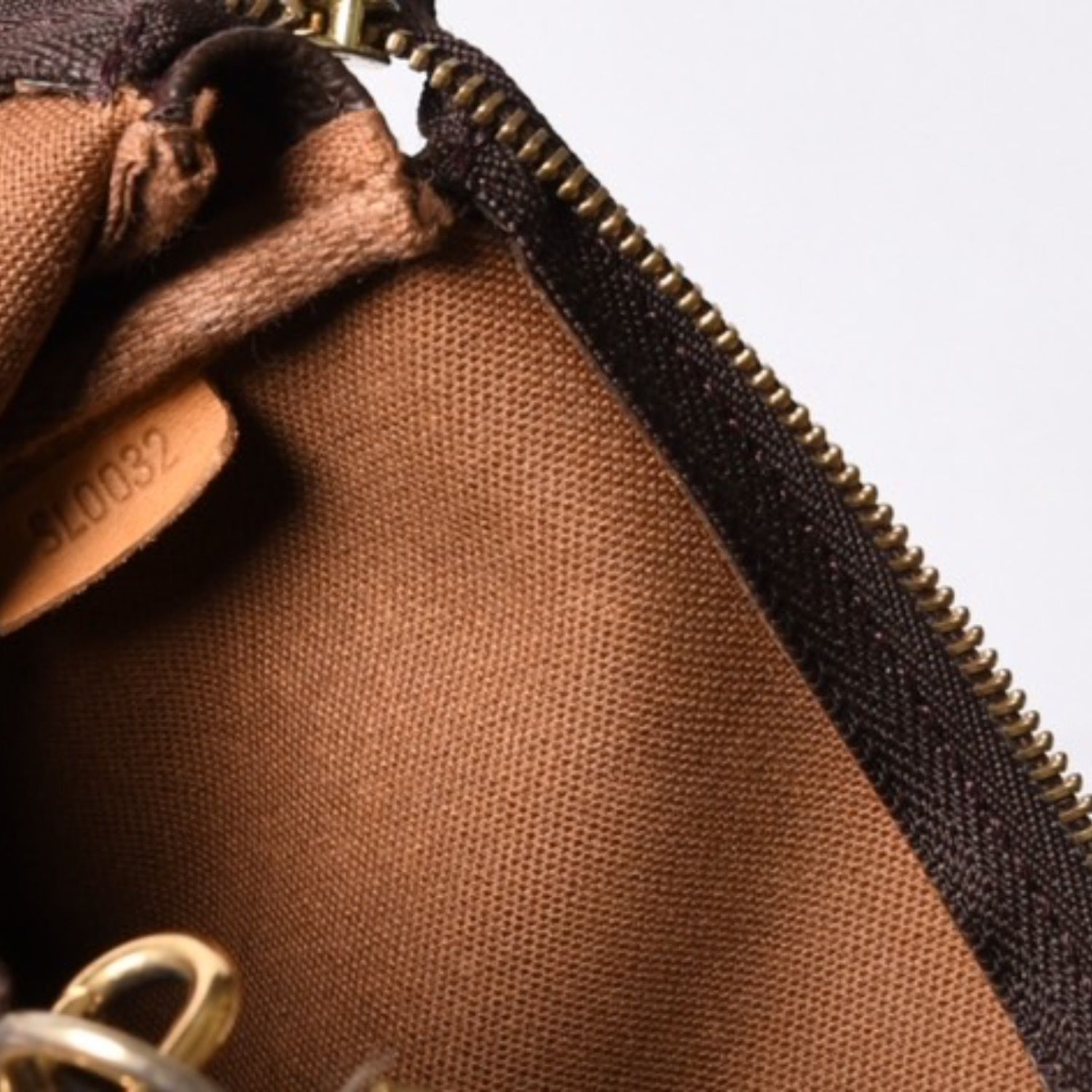 極美品 LOUIS VUITTON ルイヴィトン ポシェット アクセソワール 