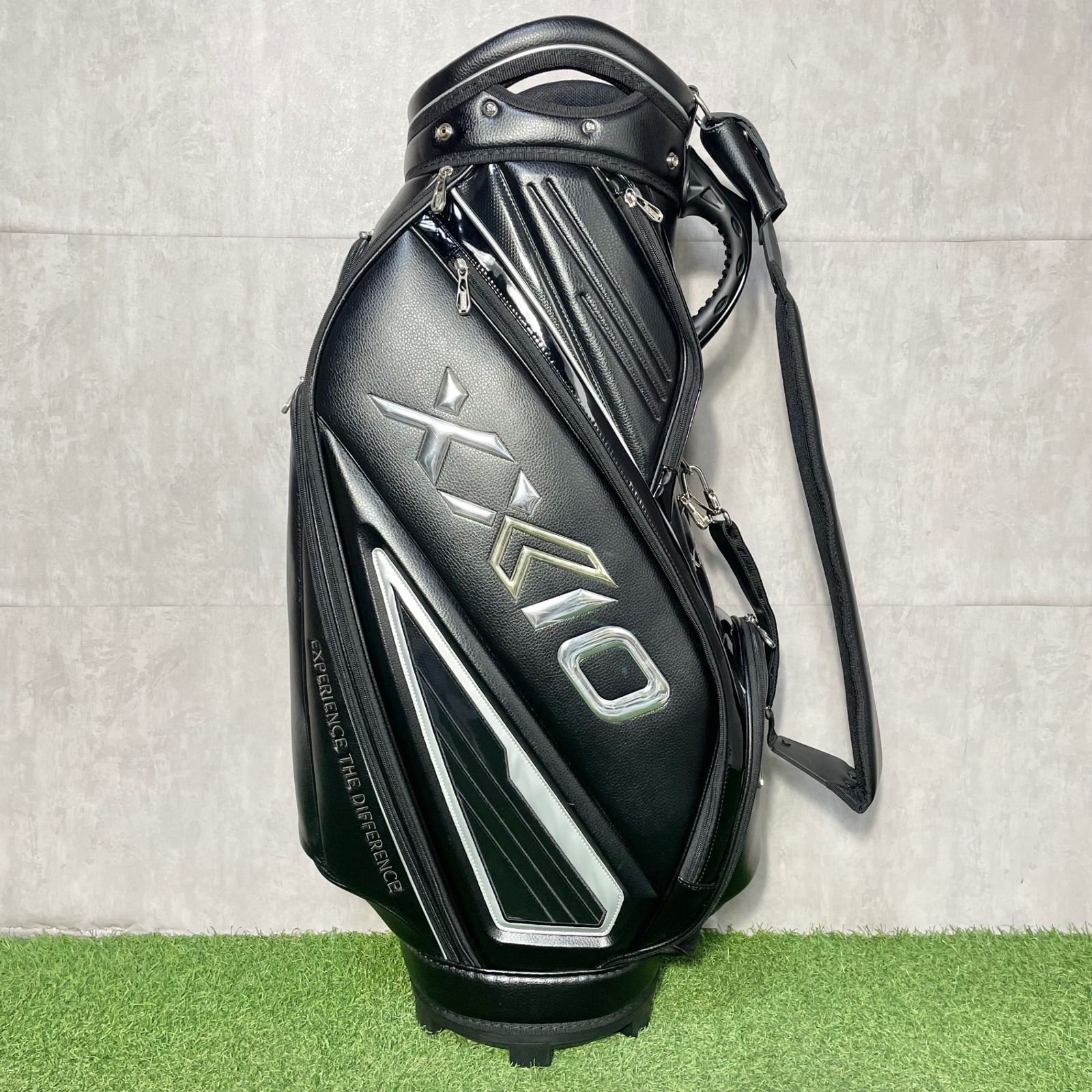 XXIO ゼクシオ キャディバッグ ゴルフバッグ ブラック DUNLOP