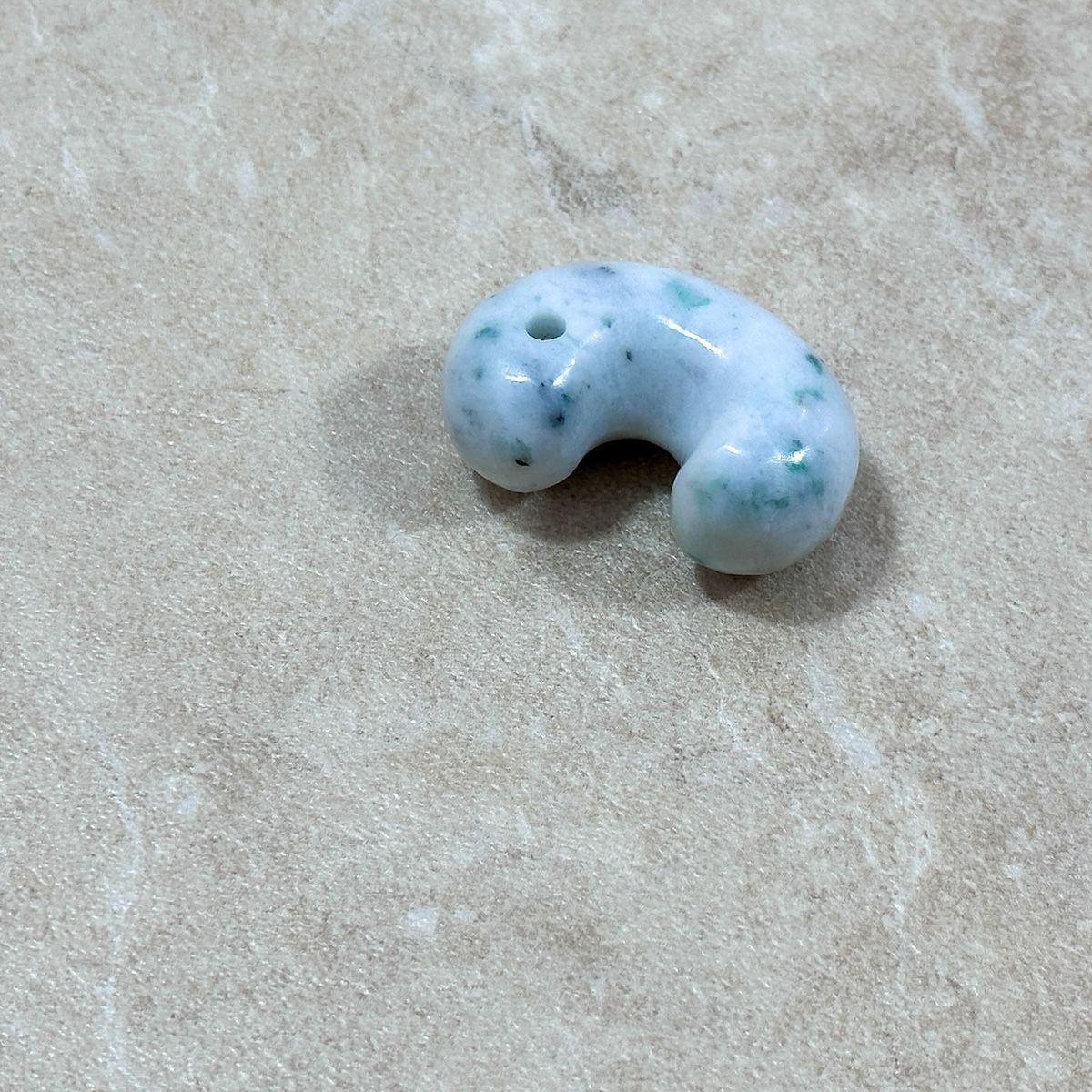 極上大珠】糸魚川翡翠 勾玉 約40mm 武藤玄功作 手磨き 一点物 国産