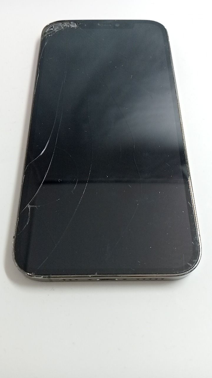 ジャンク iPhone12Pro 256GB グラファイト SIMフリー - メルカリ
