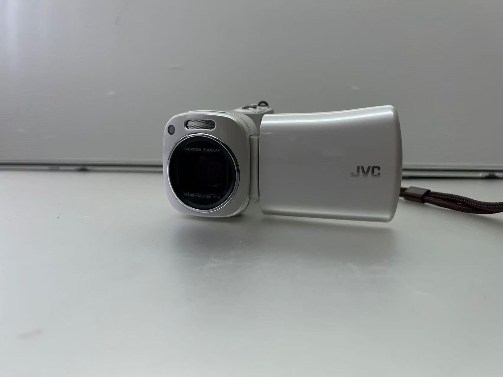Victor JVC Baby Movie GZ-N1-W ビデオカメラ 動作品 （美品） - メルカリ