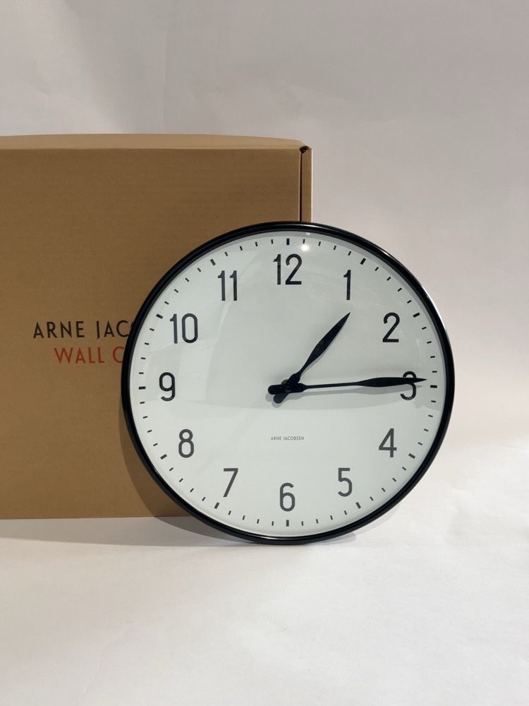 訳あり品】 ARNE JACOB 壁掛け時計 ARNE JACOBSEN STATION WC/BK/WH