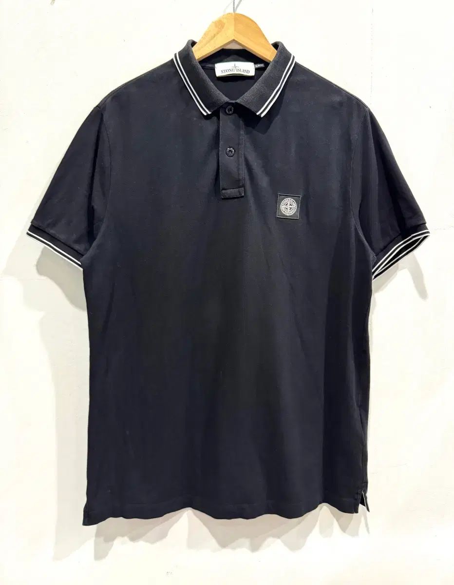 STONE  ブラックポロシャツ スリムフィット Stone Island Slim Fit Cotton Pique Polo Shirt 