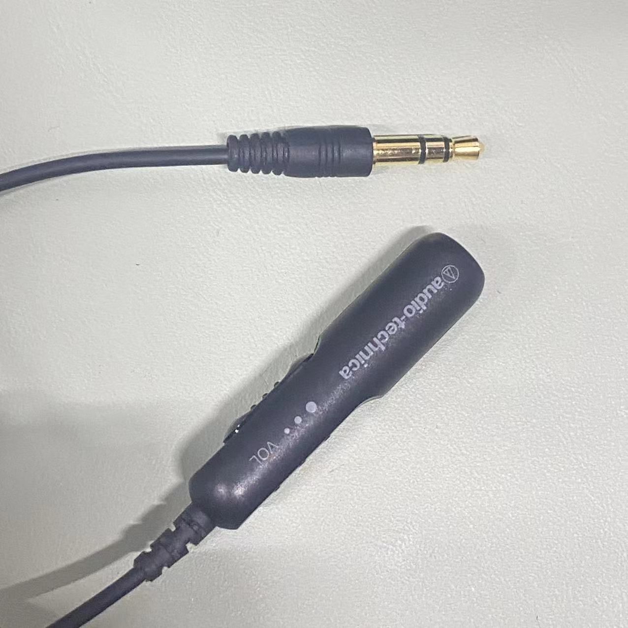 【希少】Audio-Technica ATH-EM7 ケース付き　ペルソナ3 希少】Audio-Technica ATH-EM7 ケース付き ペルソナ3 - メルカリ