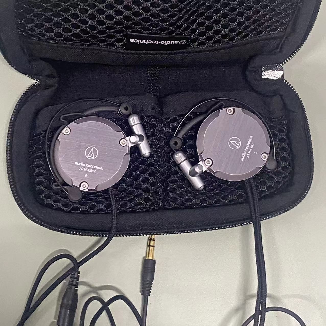 【希少】Audio-Technica ATH-EM7 ケース付き　ペルソナ3 希少】Audio-Technica ATH-EM7 ケース付き ペルソナ3 - メルカリ