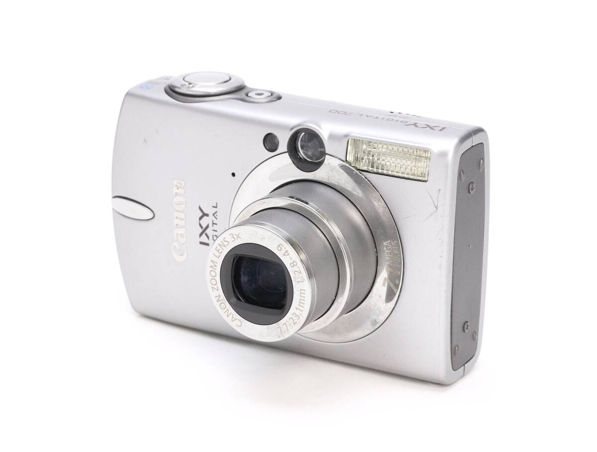 【ジャンク品】Canon　デジカメ　IXY700 D (ジャンク) Canon キヤノン IXY DIGITAL 700 シルバー 返品不可 44