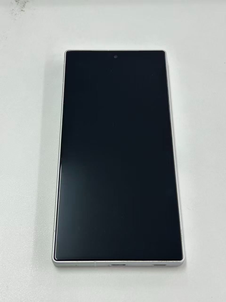 ジャンク】AQUOS R9 ホワイト 動作未確認 - メルカリ
