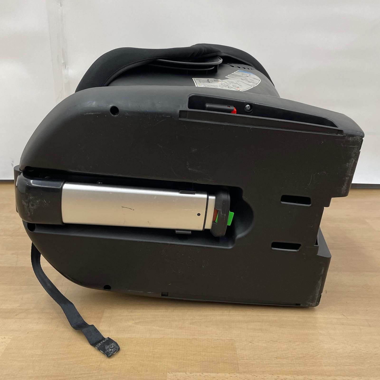 ターン・レジェFIX 西松屋 チャイルドシート B-900 9.9kg 新生児から4