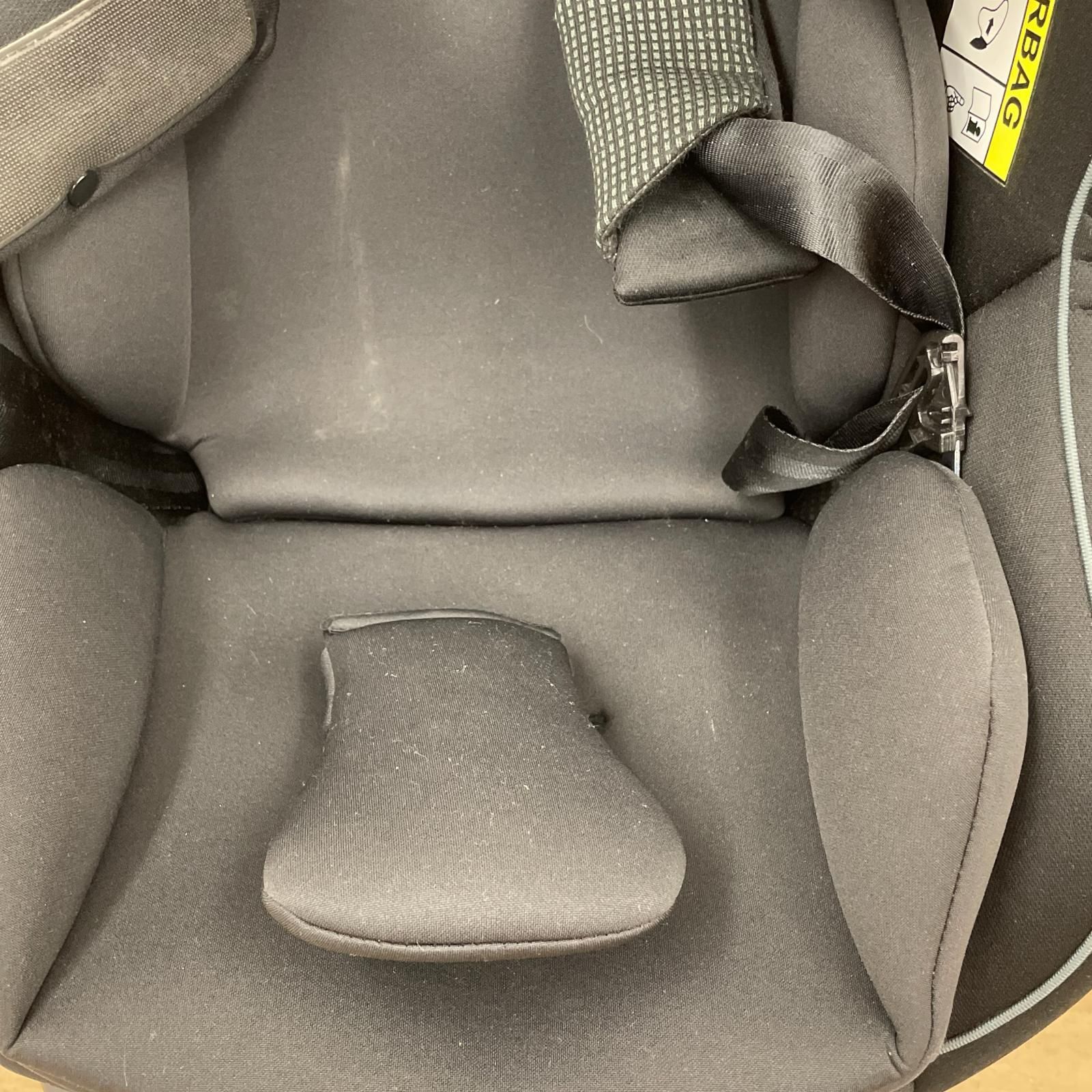 ターン・レジェFIX 西松屋 チャイルドシート B-900 9.9kg 新生児から4 ターン・レジェFIX 西松屋 チャイルドシート B-900 9.9kg 新生児から4