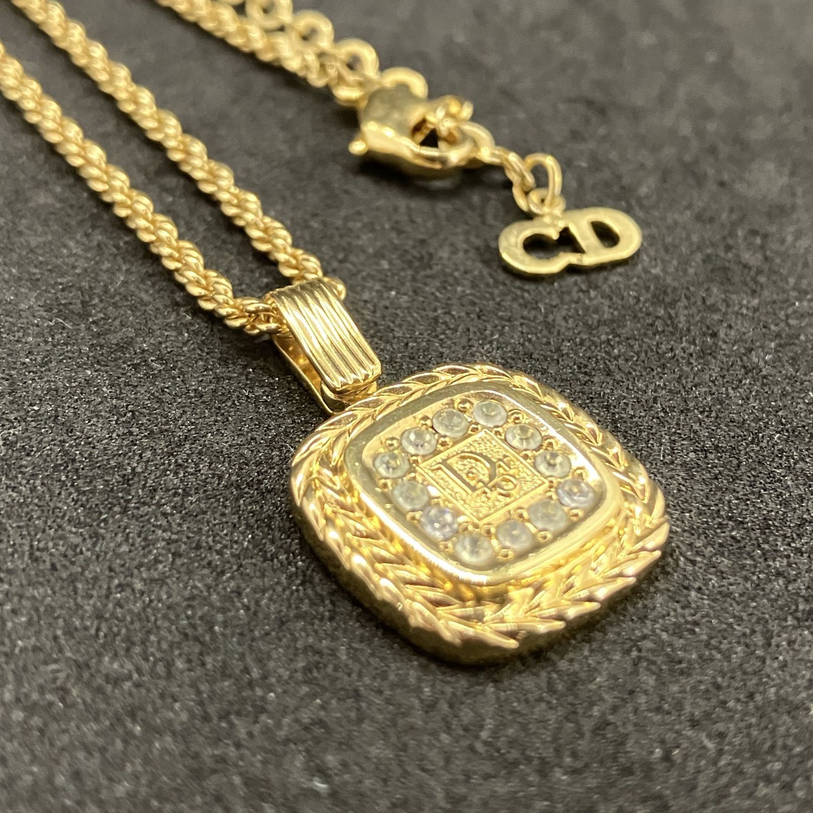 美品　Christian Dior　ディオール　ネックレス　ヴィンテージ　ラインストーン　ロゴ　ゴールド系　1704
