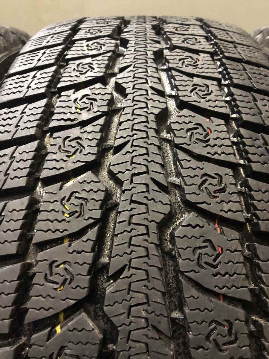 走行短め】TOYO OBSERVE GSi-6 LS 215/60R17 17インチ スタッドレス 4 