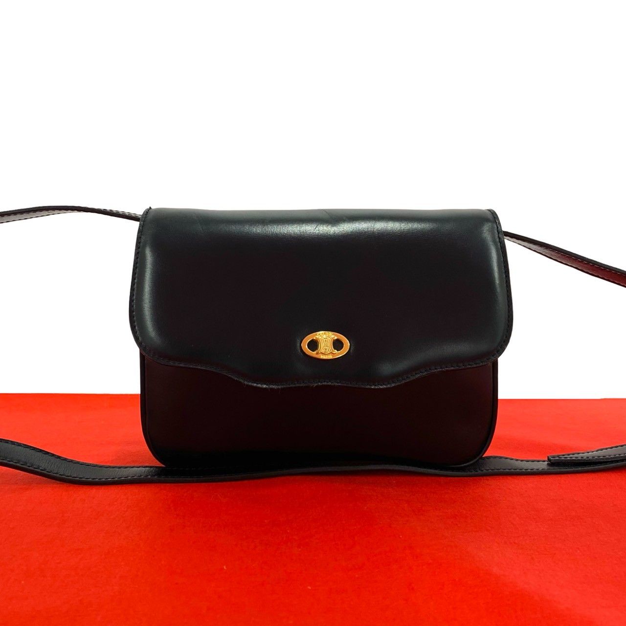 超美品　GUCCI グッチ　レザー　トートバッグ　バッグ　ビジネス　黒　袋付 フック クロージャー付き スモール トートバッグ ・ブラック レザー
