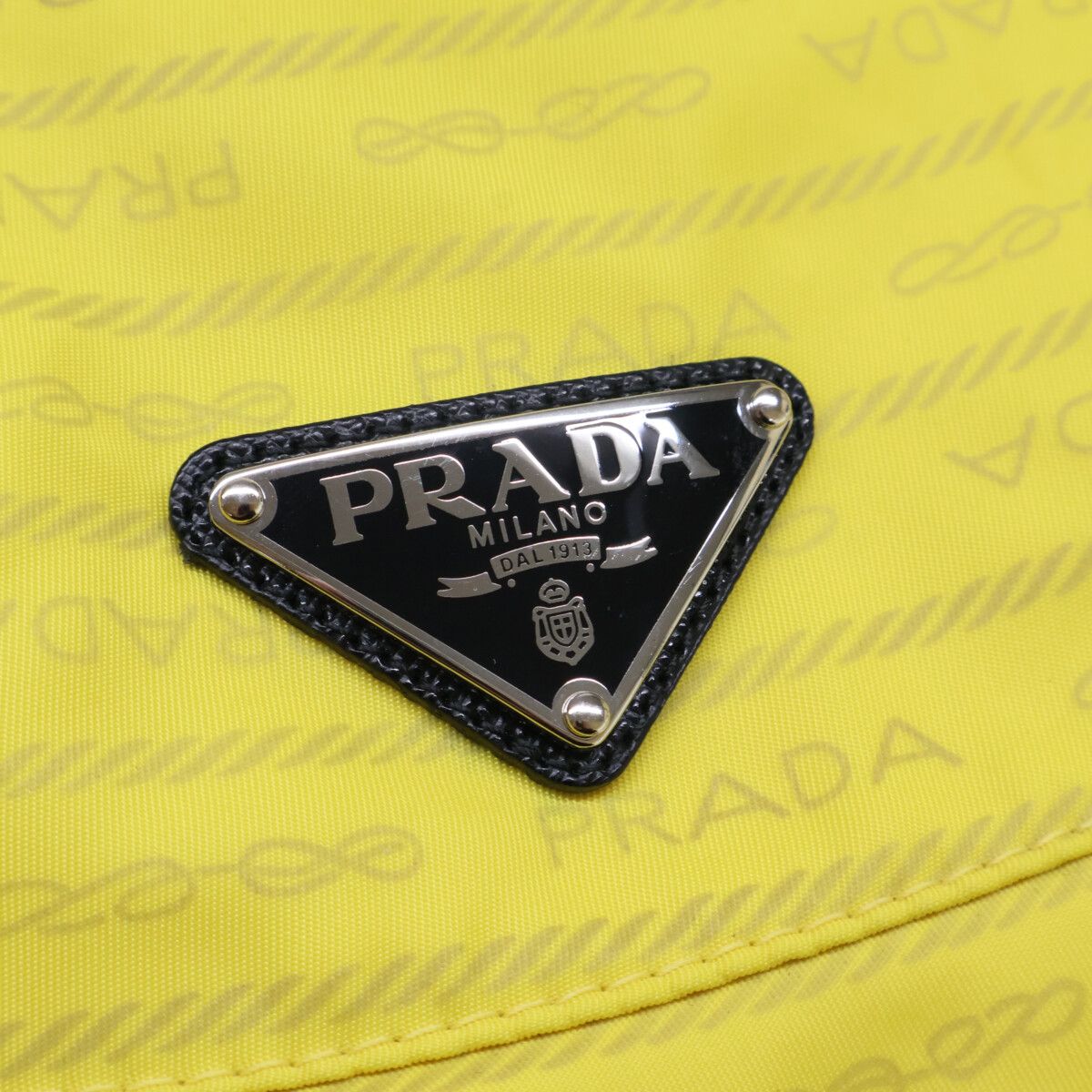 PRADA プラダ 【美品/国内正規】2HC137 2CMM トライアングルロゴ 