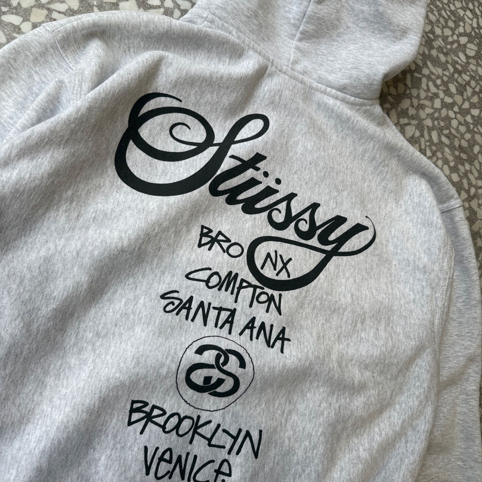 STUSSY / world tour zip hoodie sizeXL ステューシー 肉厚ジップ
