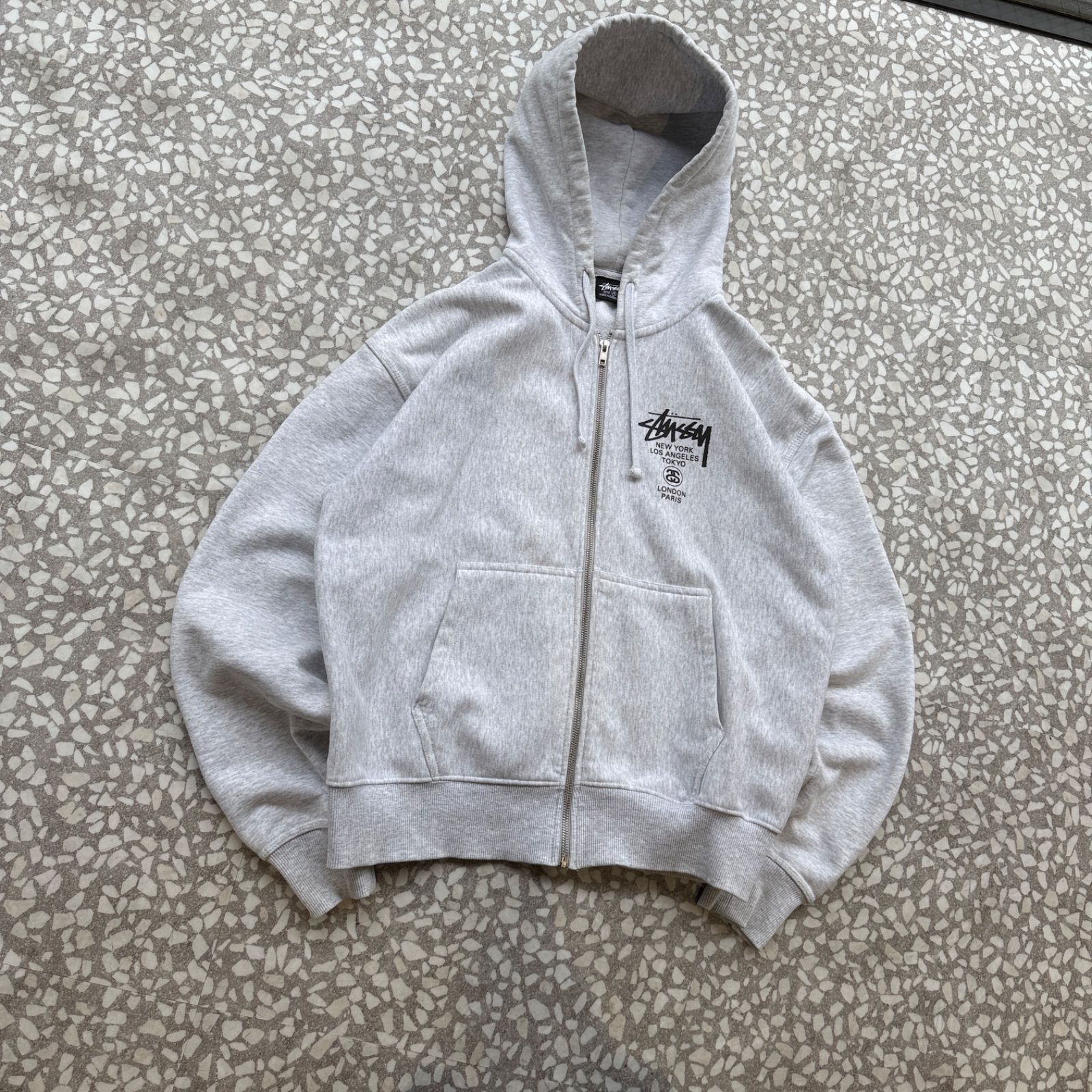 STUSSY / world tour zip hoodie sizeXL ステューシー 肉厚ジップ