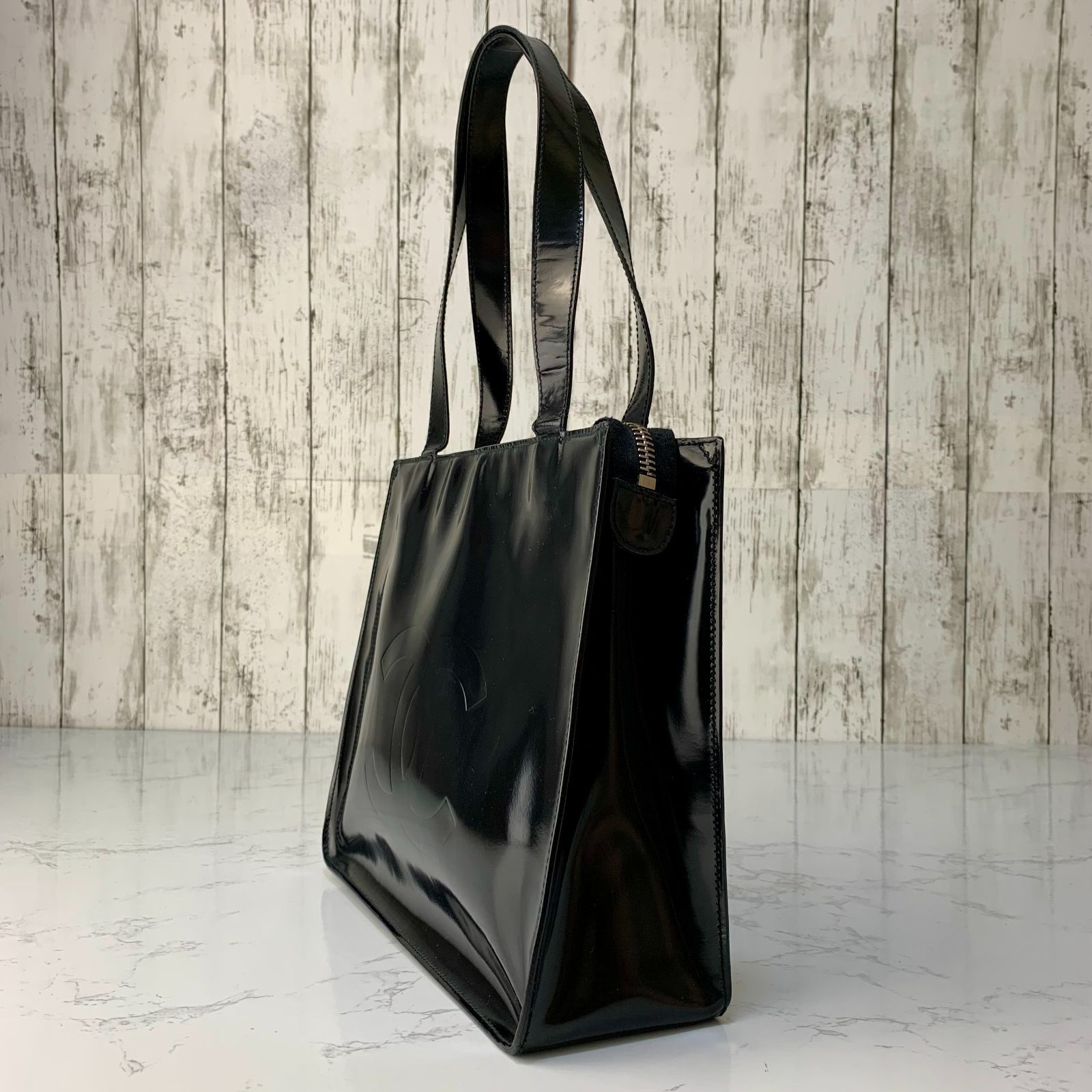 CHANEL CCロゴ エナメル パテントレザー トートバッグ ブラック 【状態 