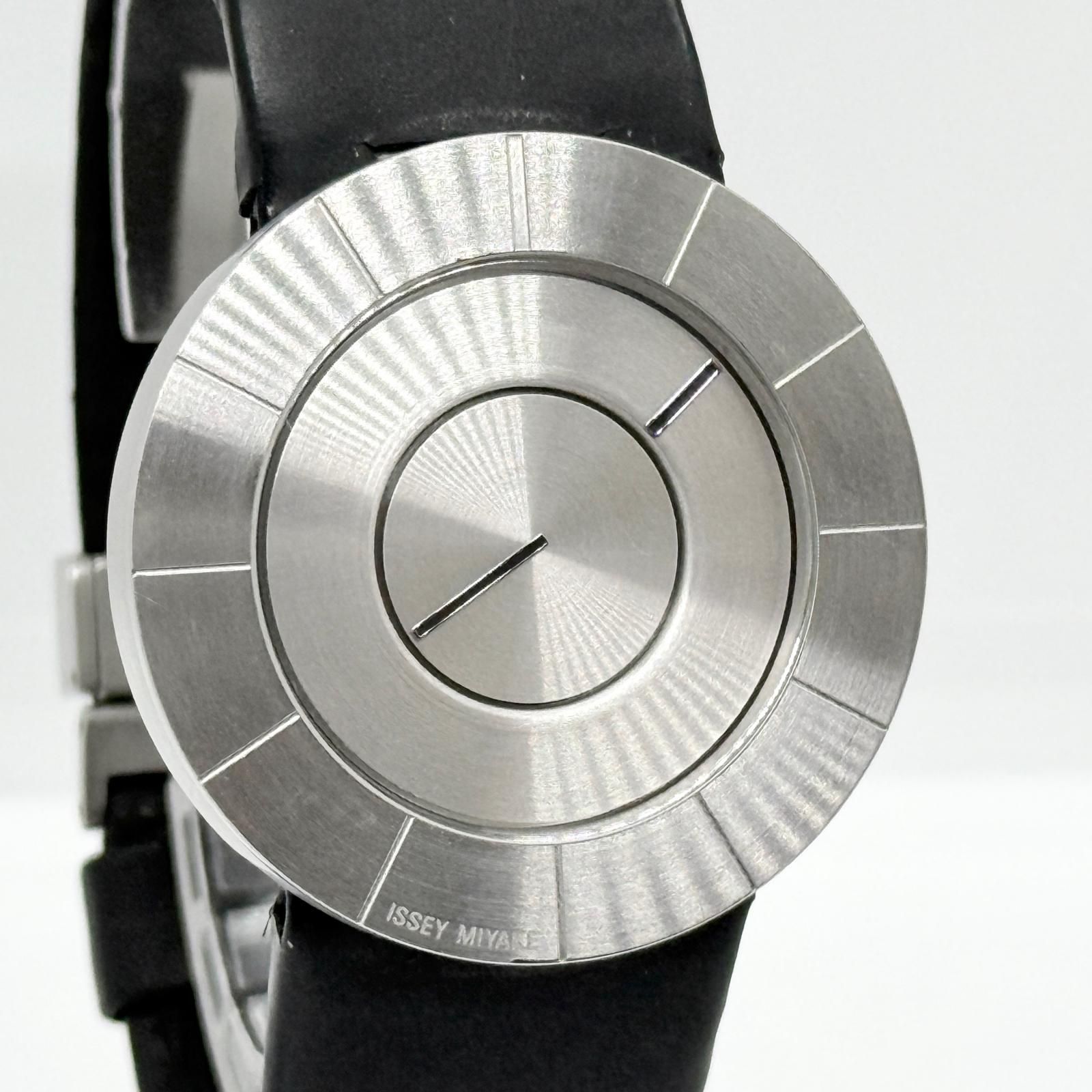 ISSEY MIYAKE 吉岡徳仁デザイン VJ20-0010 シルバー QZ メンズ 腕時計
