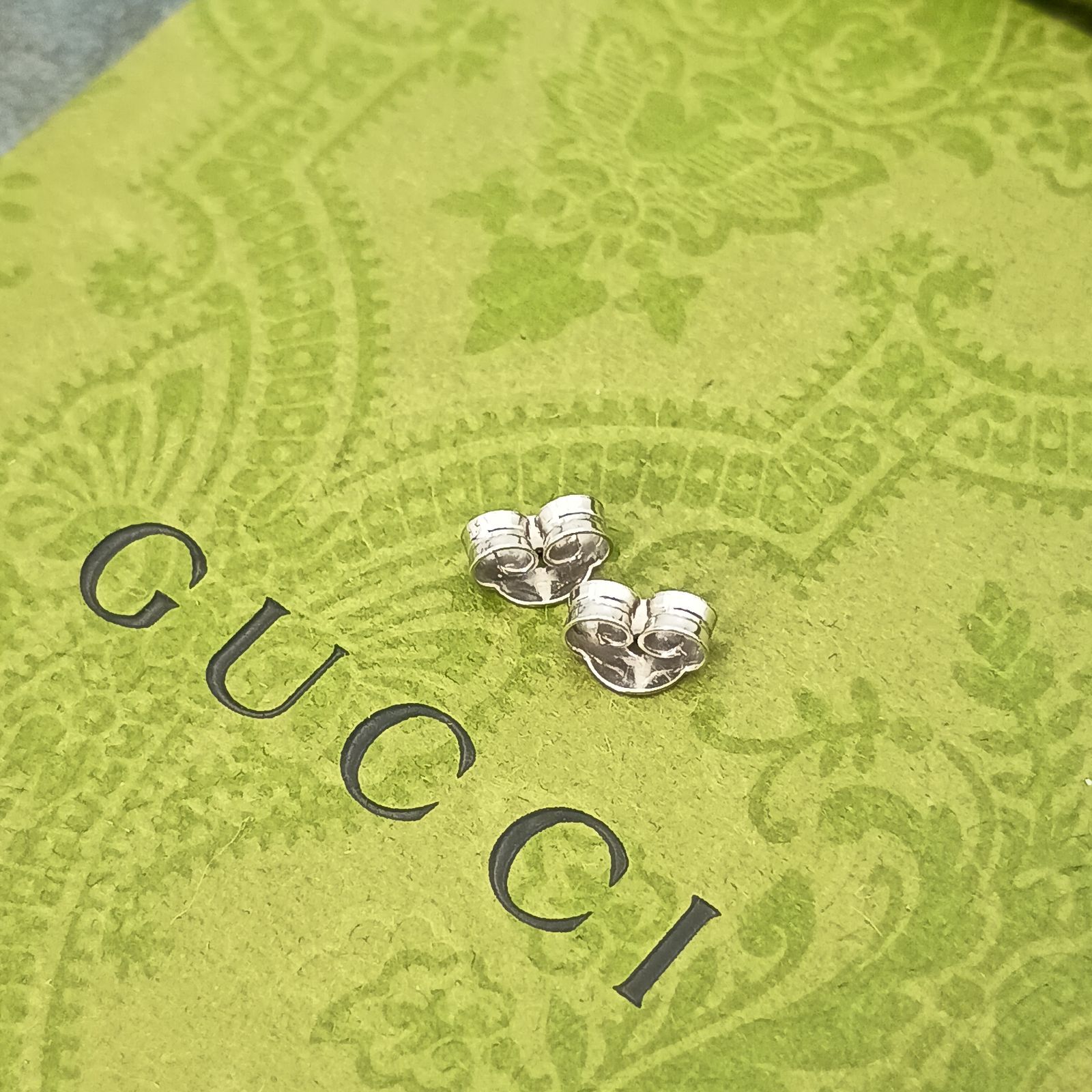 GUCCI グッチ インターロッキング G ピアス 両耳 レディース シルバー