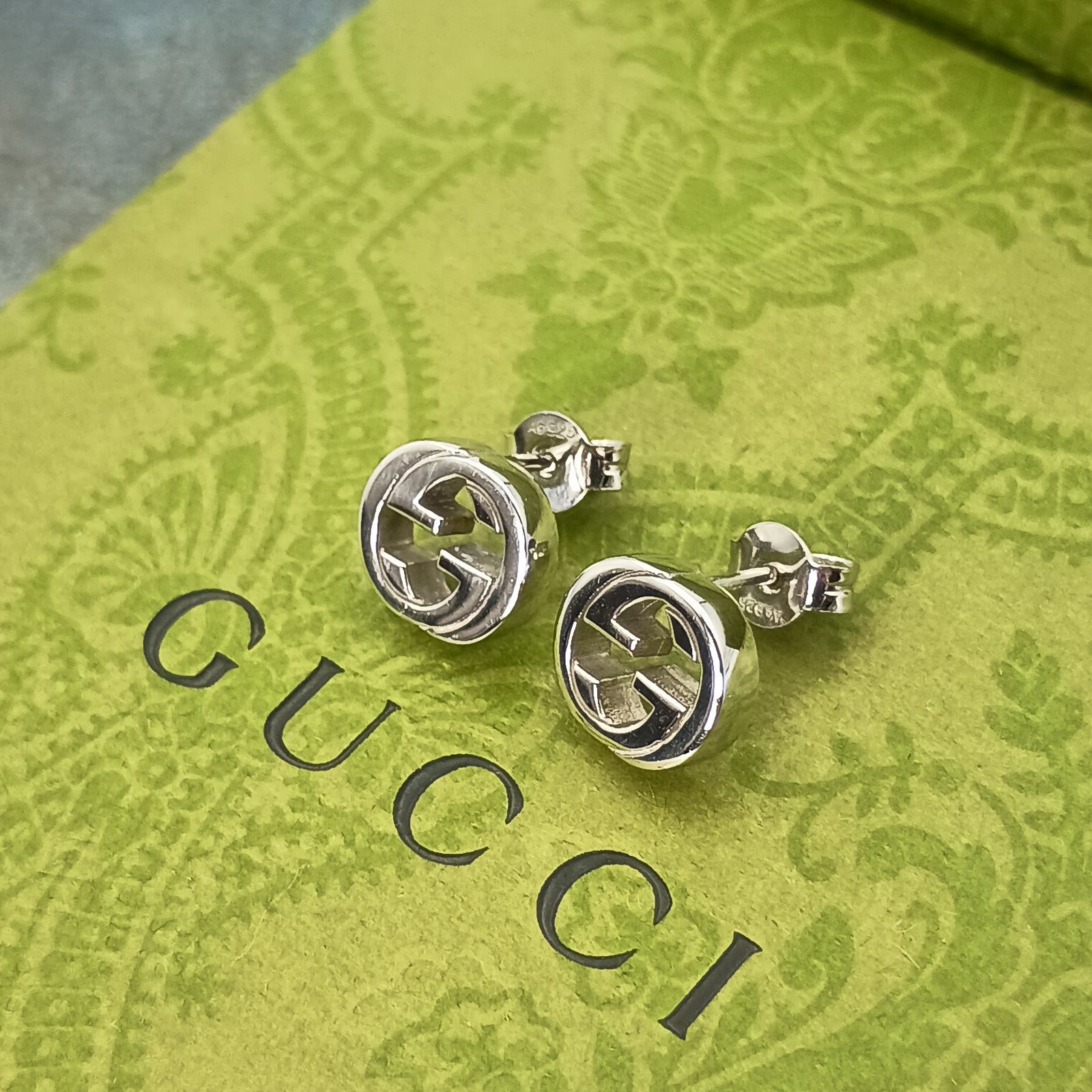 GUCCI インターロッキングG ピアス シルバー 両耳 箱付き GUCCI グッチ 